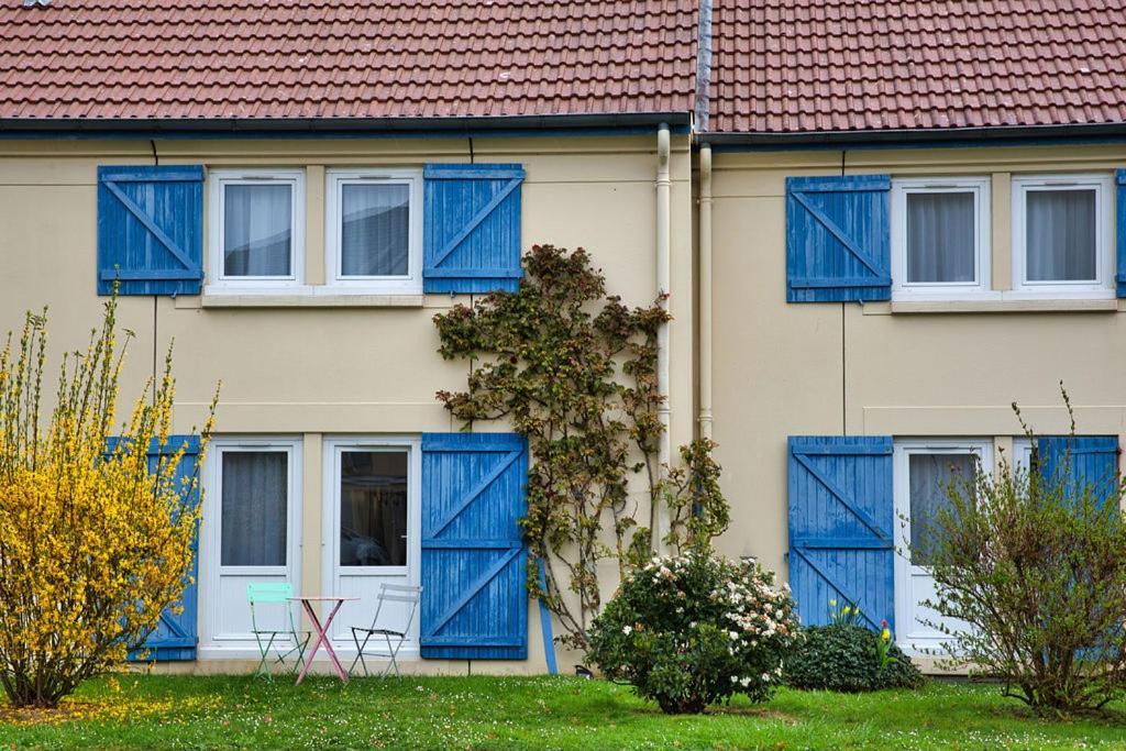 Sure Hotel By Best Western Plaisir Exterior foto